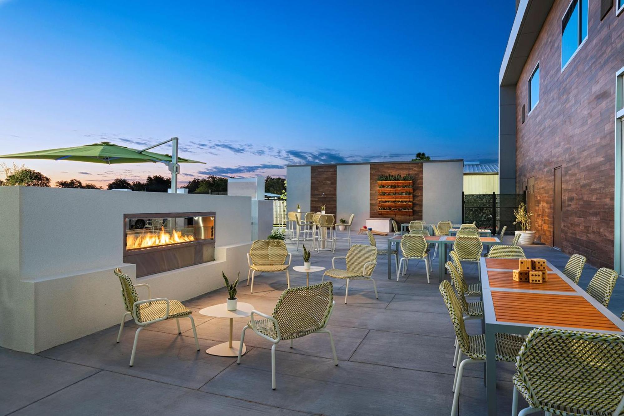 Element Waco Hotel Luaran gambar